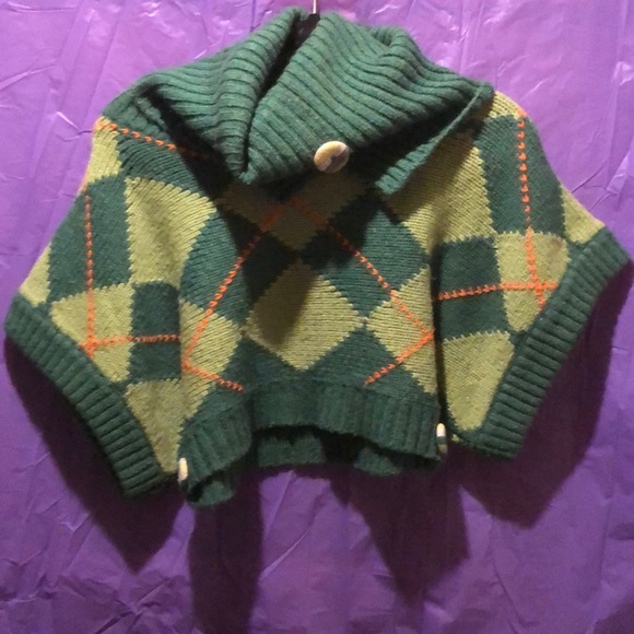 Small Argyle crop top.  Fits like a medium - Picture 2 of 3